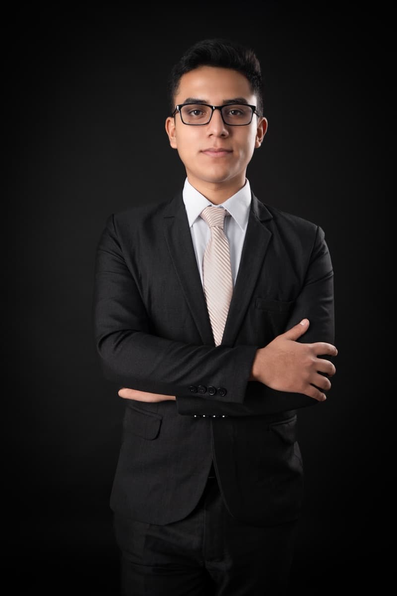 Juan Ramos, Asistente Legal